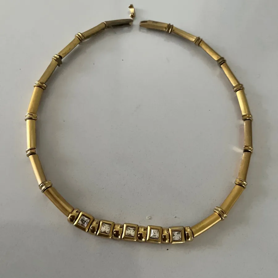 دور گردنی رنگ ثابت برند