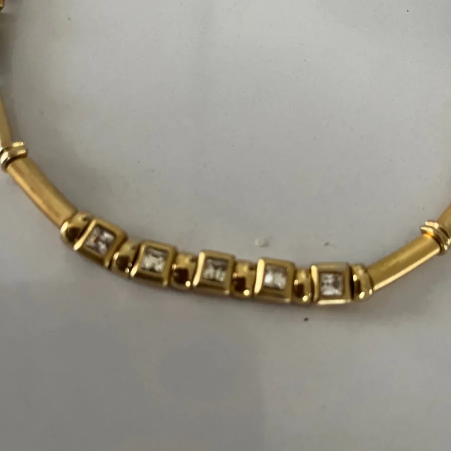 دور گردنی رنگ ثابت برند