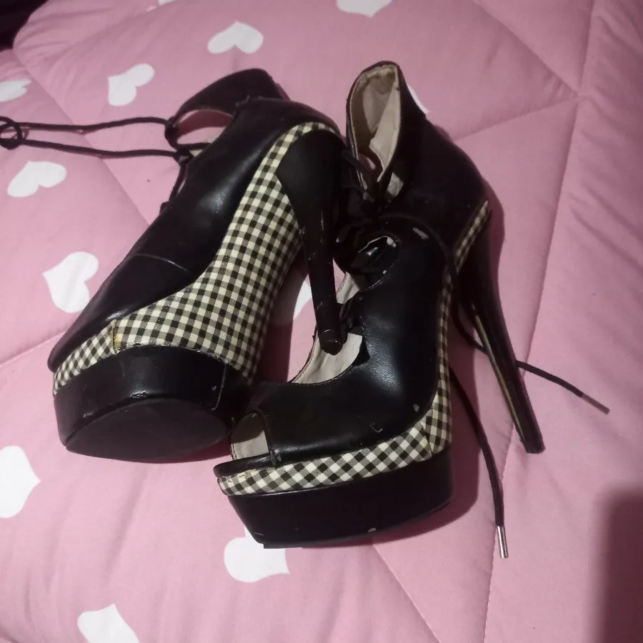 کفش پاشنه بلند چرم