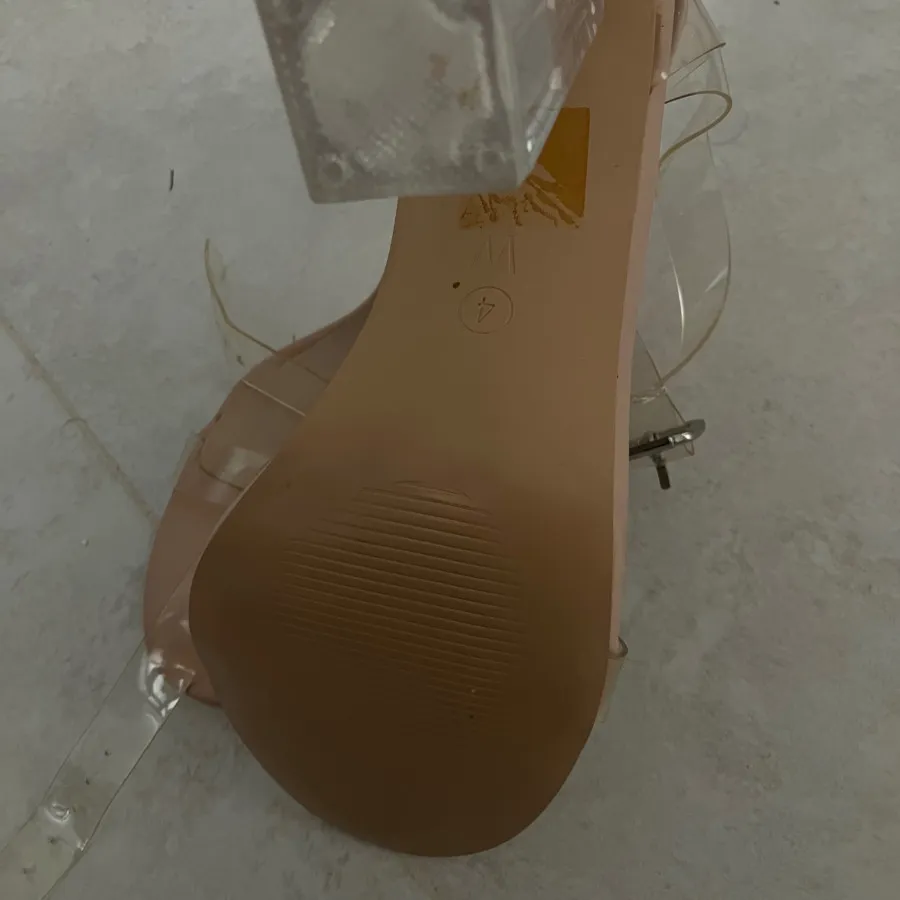 کفش شیشه ای برند پرتی لیت