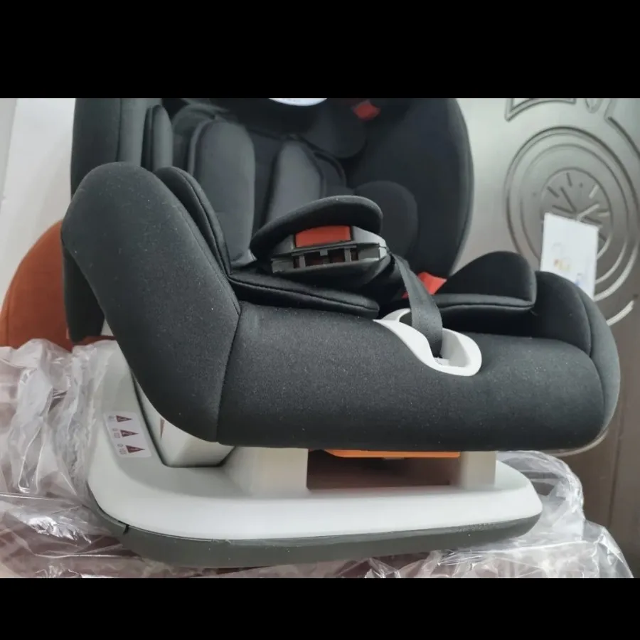صندلی ماشین کودک کامفورت