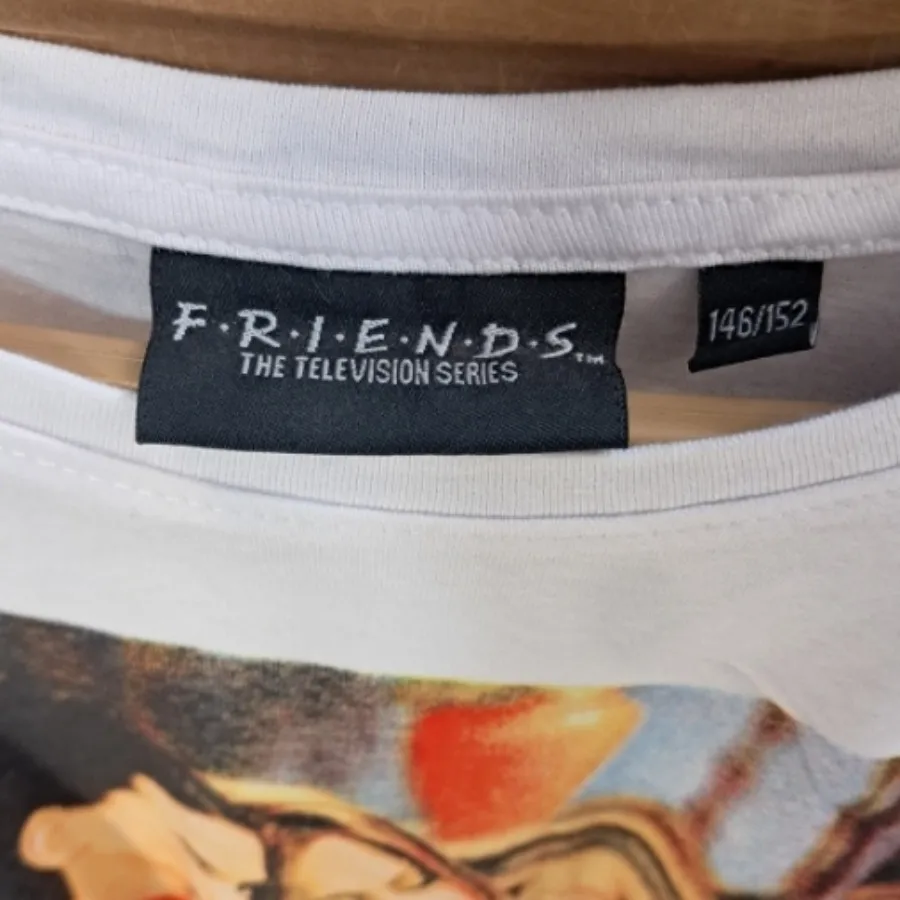 تیشرت سفید وارداتی فرندز