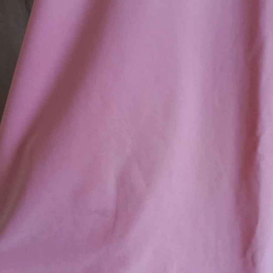 تیشرت صورتی