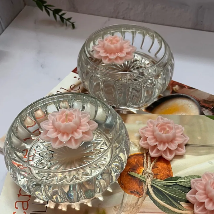 شمع نیلوفر رو آبی