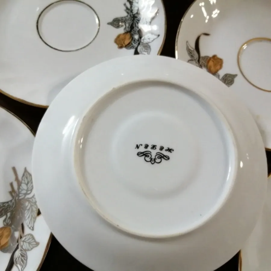 کیک خوری نعلبکی