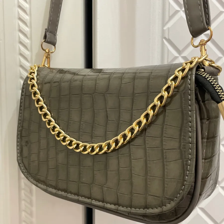 کیف دوشی کاملا نو زنانه