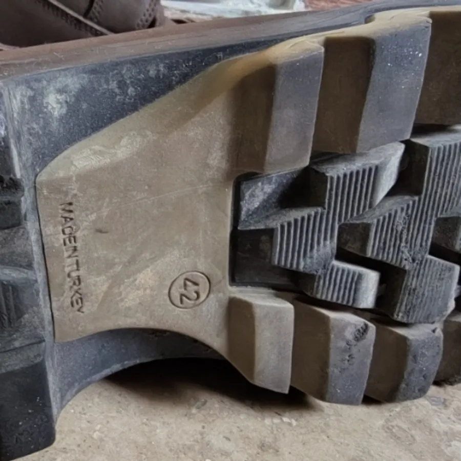 بوت پوتین برند کاترپیلار