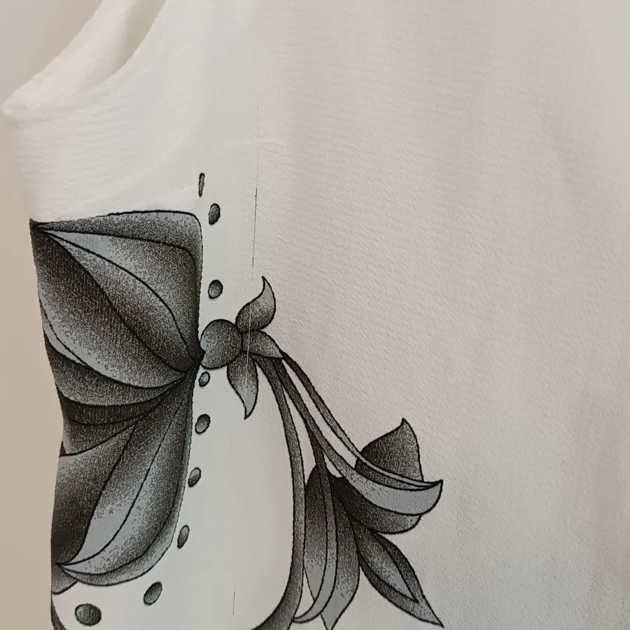 شومیز تاپ سفید گل مشکی