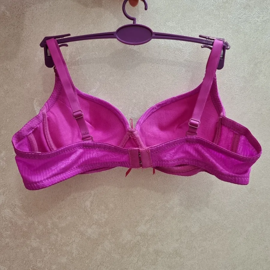 سوتین جکدار اسفنجی