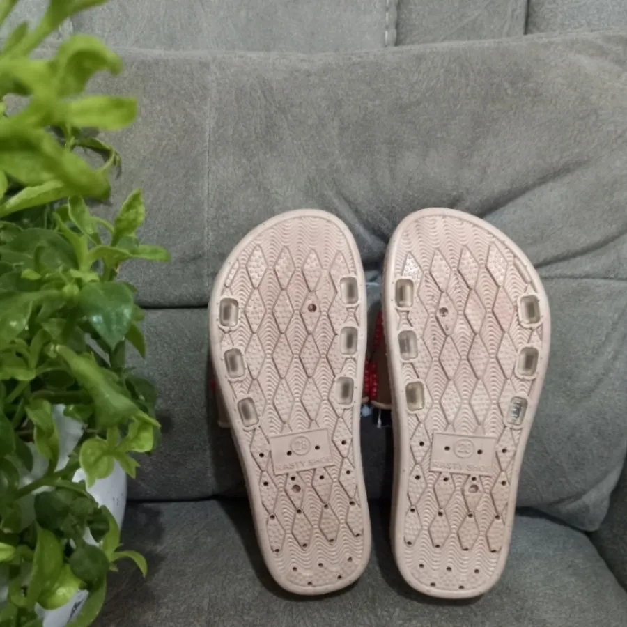 دمپایی بچگونه