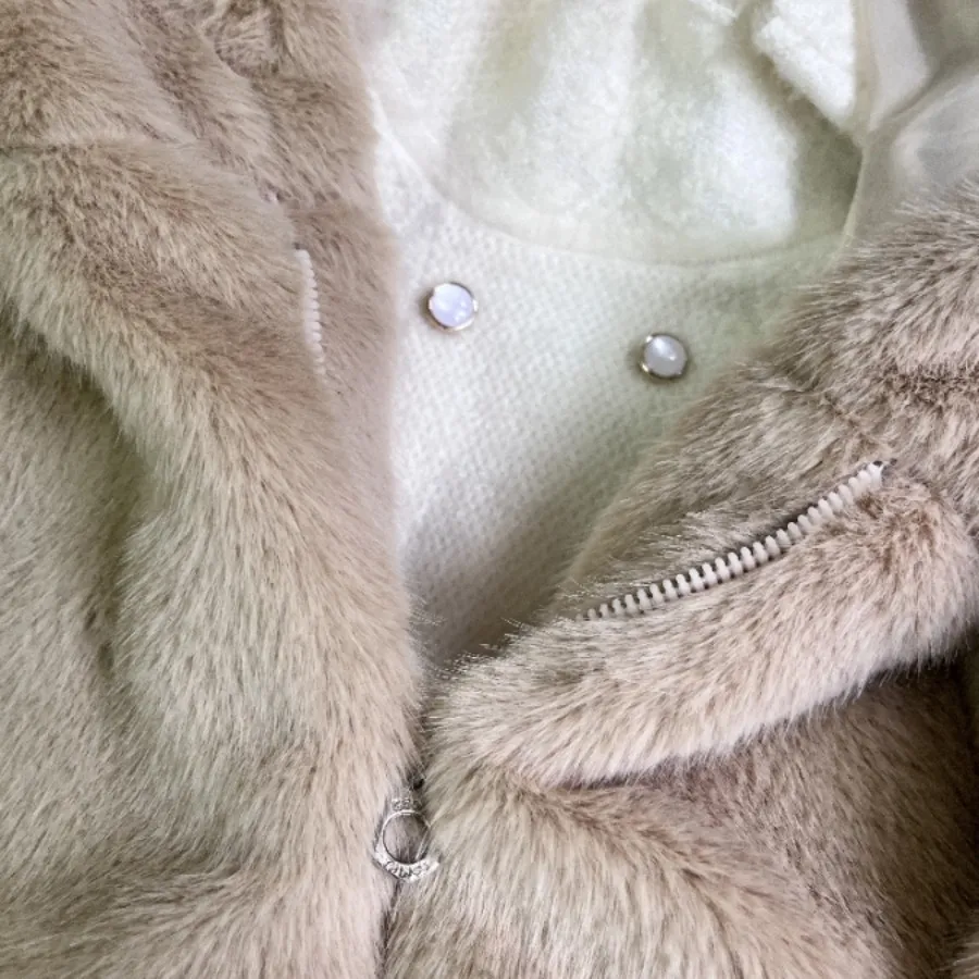 وست خز کلاه دار