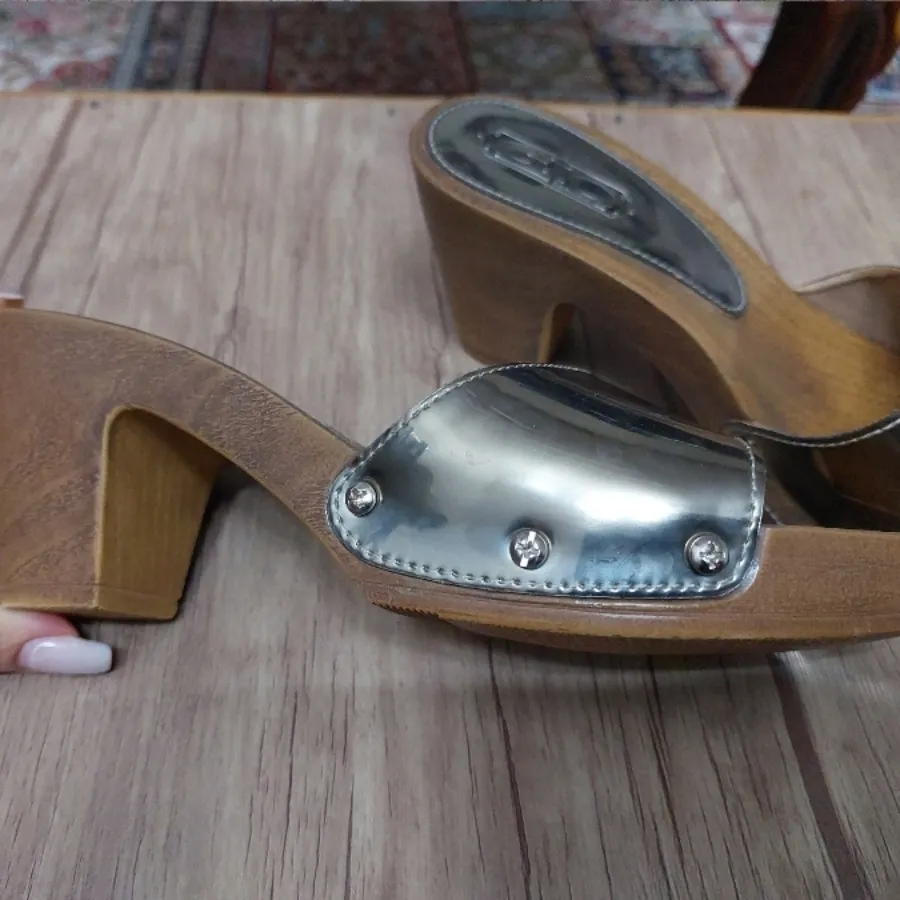 دمپایی روفرشی