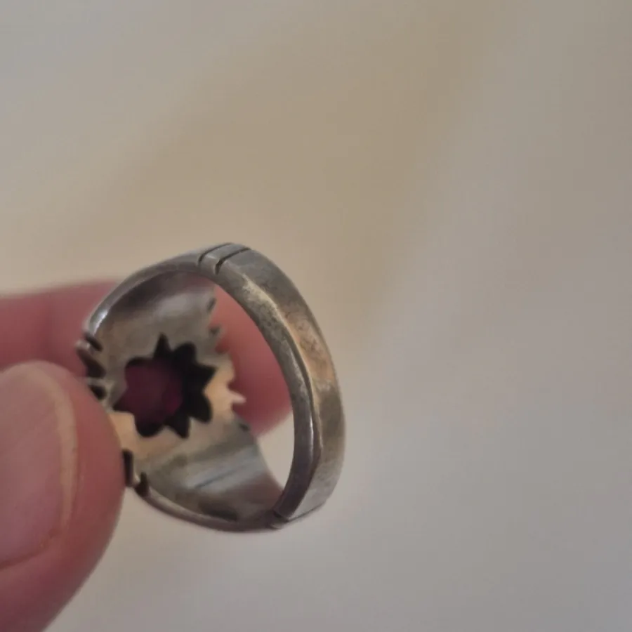 انگشتر یاقوت قرمز