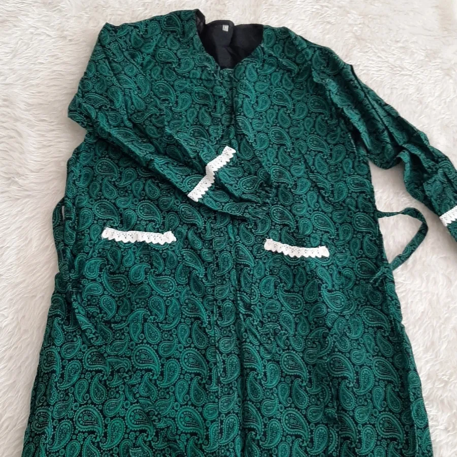 مانتو نخی جلو بسته