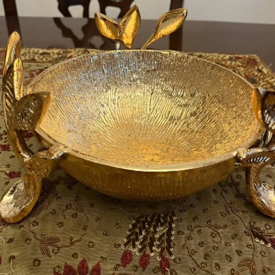 میوه خوری و آجیل خوری و..