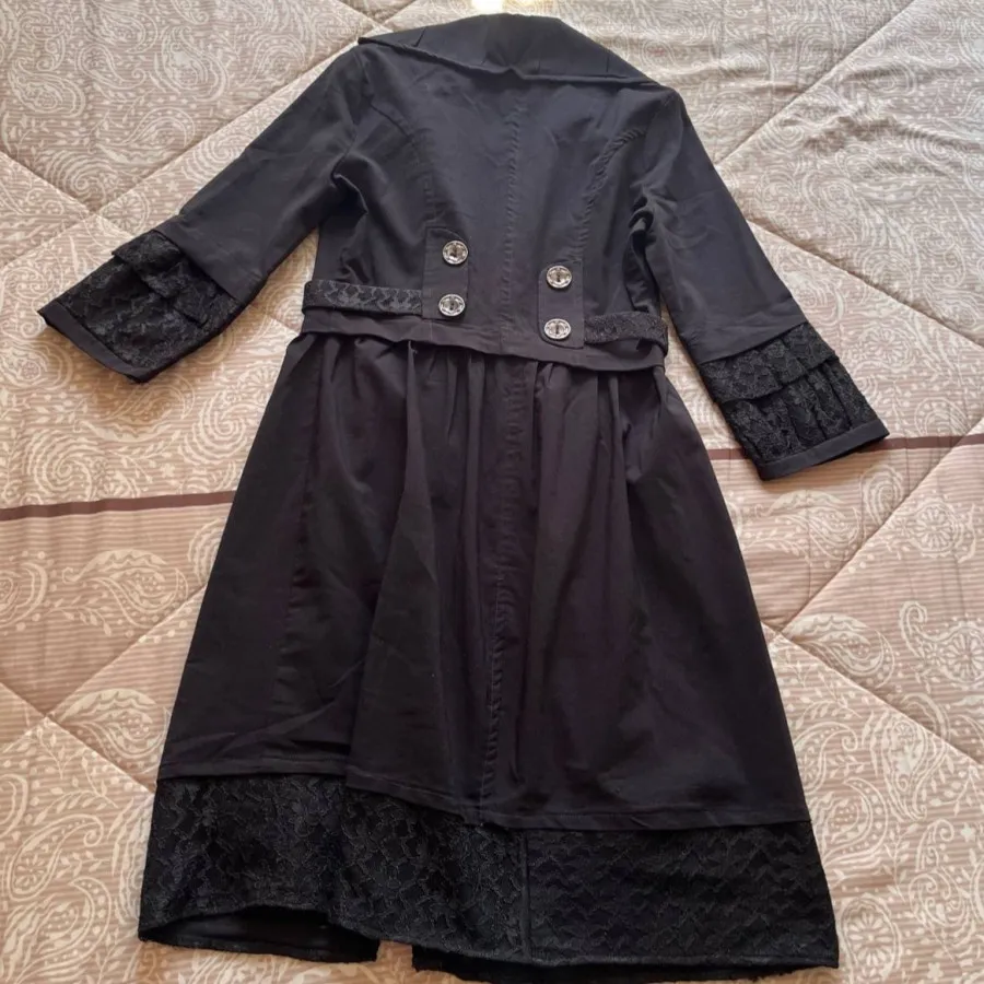 مانتو عروسکی