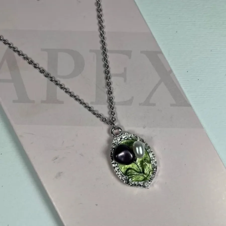 گردنبند قاب گل مرواریدی