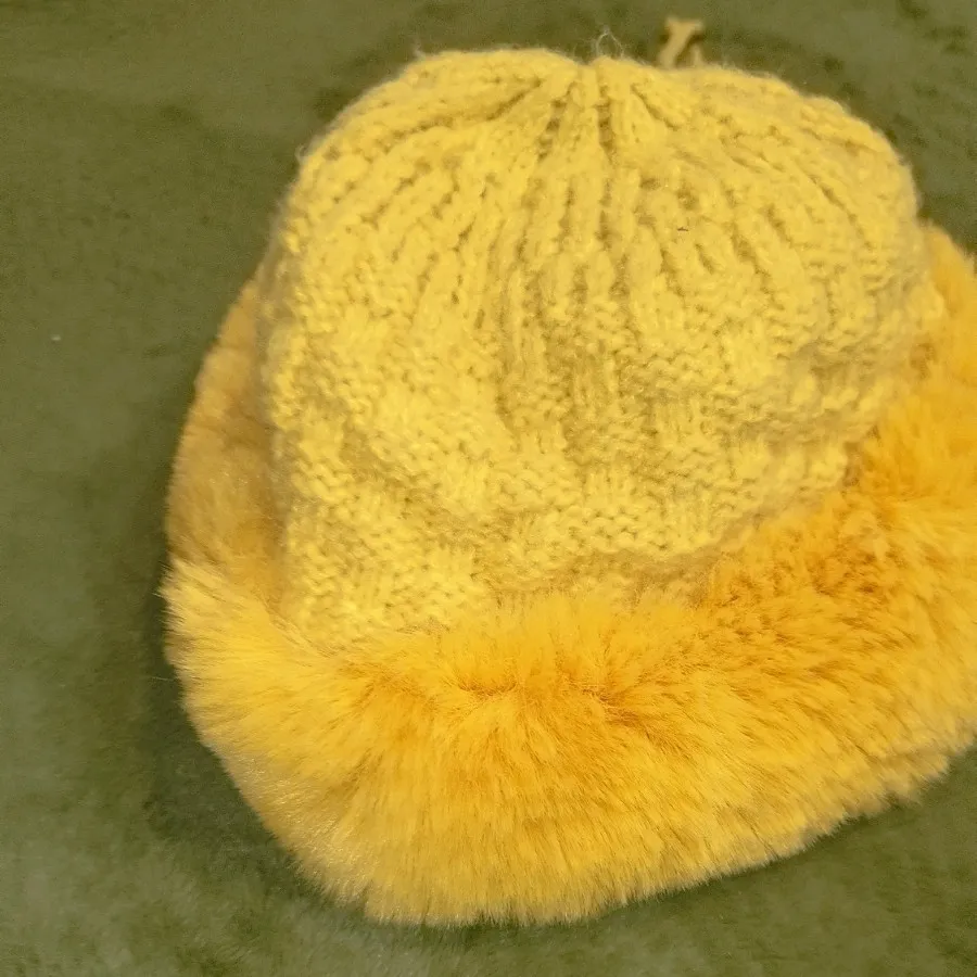 کلاه بافتنی دور خز