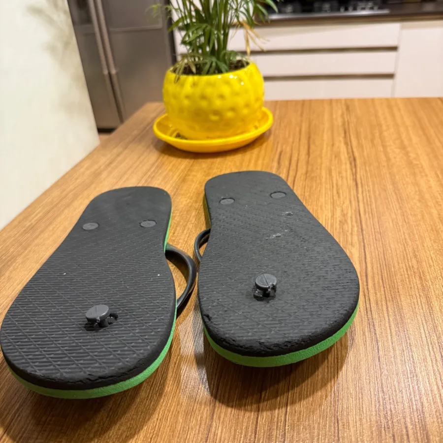 دمپایی لا انگشتی