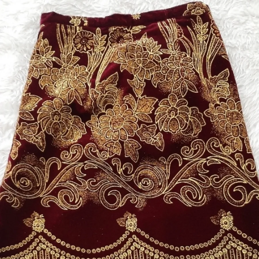 کت و دامن مخمل طلاکوب