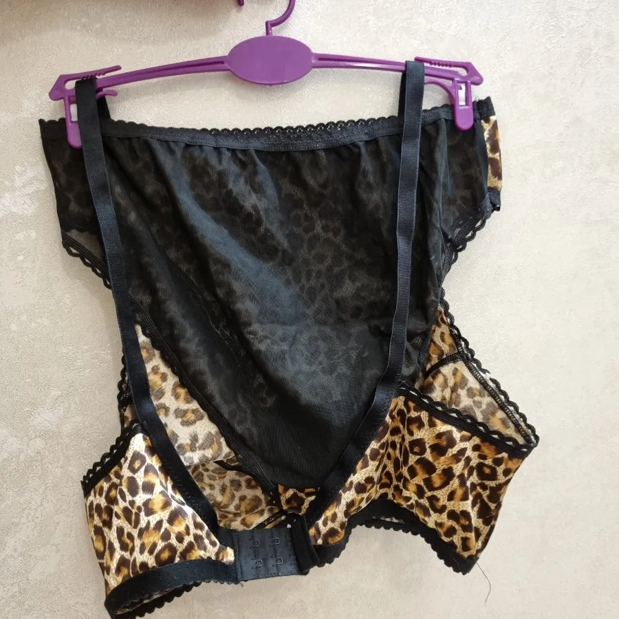 سوتین و شورت پلنگی