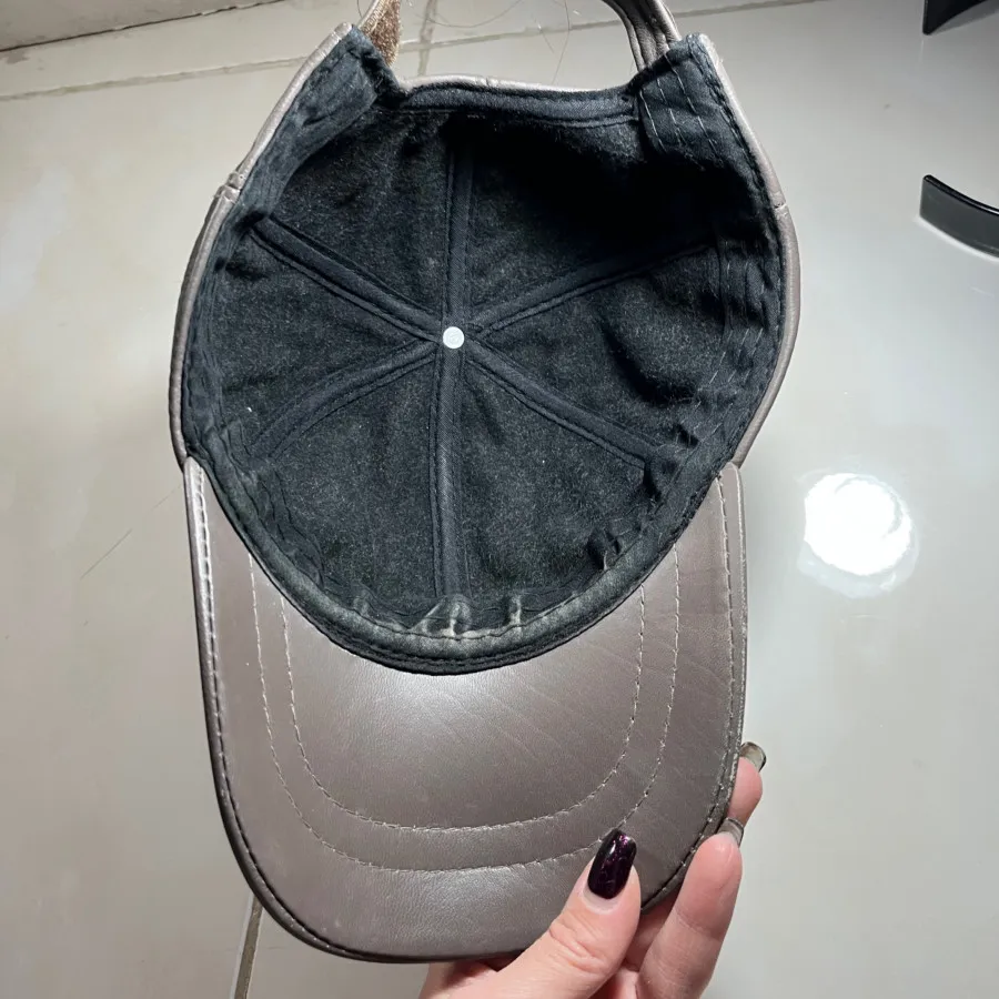 کلاه کپ چرم