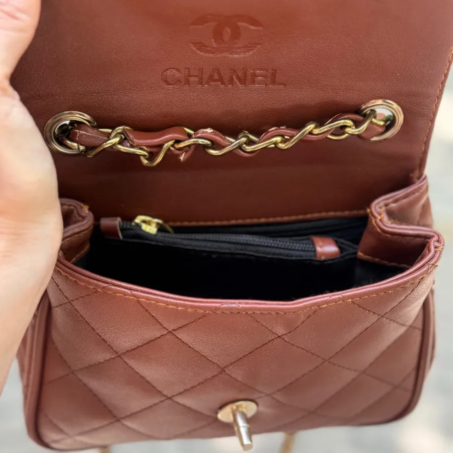 کیف دوشی قهوه‌ای