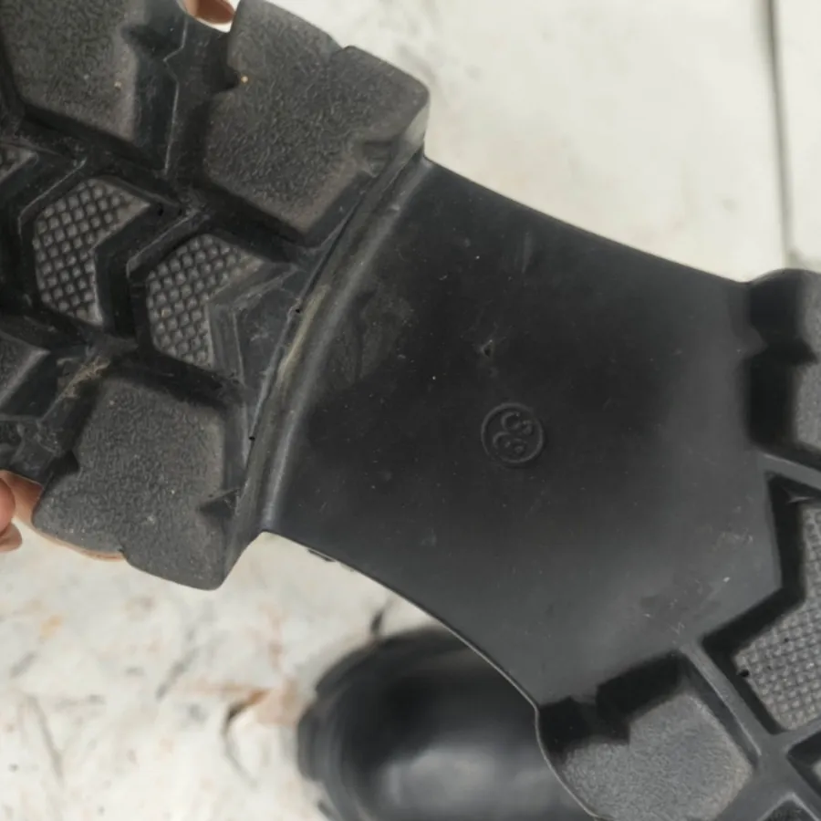 نیم بوت وارداتی