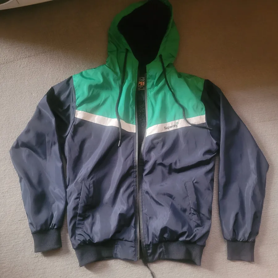 سویشرت داخل کورکی