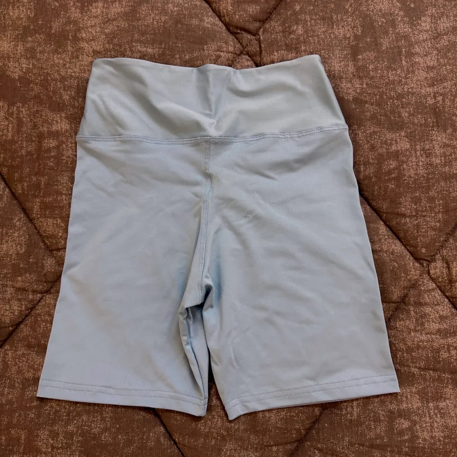 شلوارک ورزشی