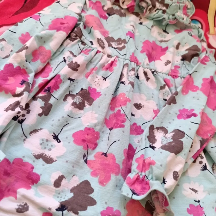 پیراهن بچگانه