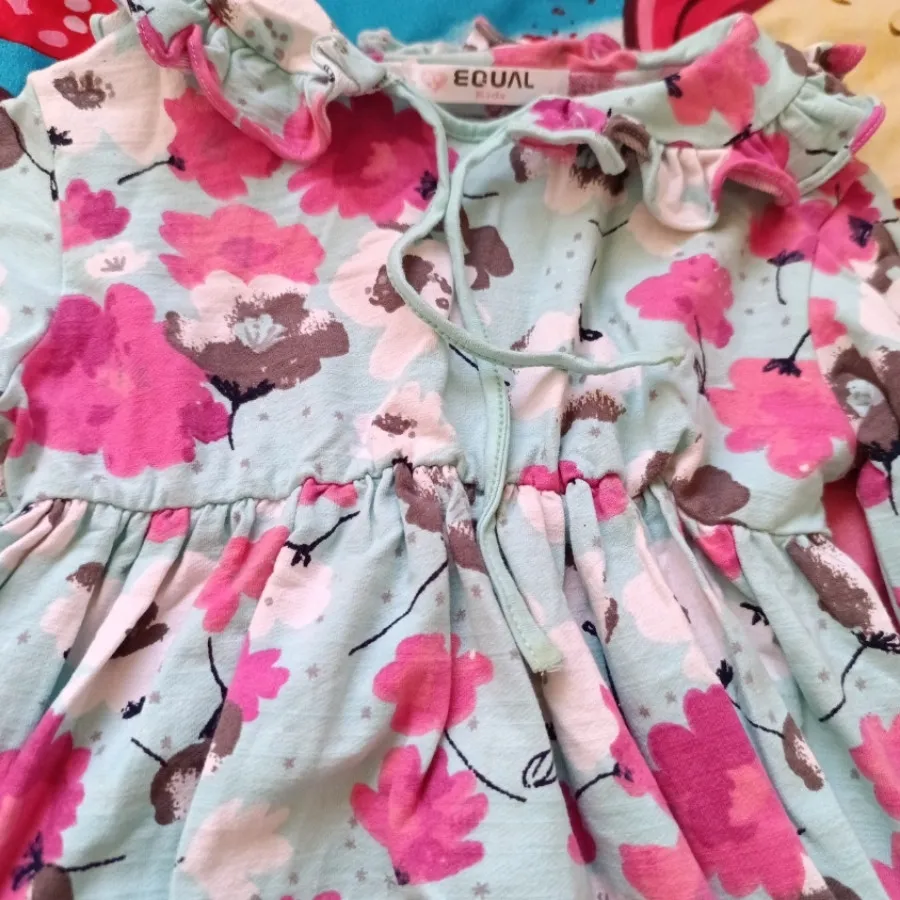 پیراهن بچگانه