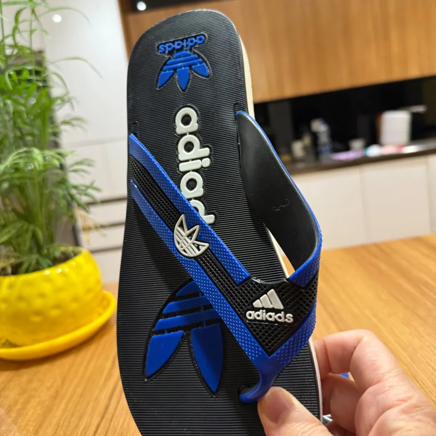 صندل لاانگشتی ادیداس