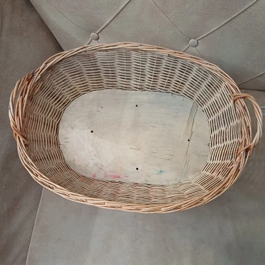 سبد حصیری بیضی