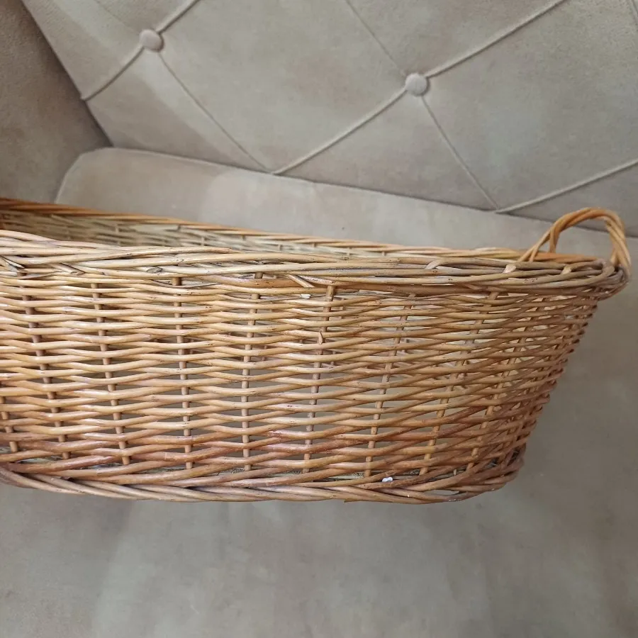 سبد حصیری بیضی