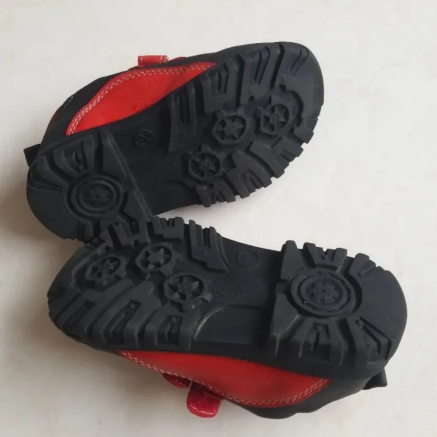 کفش بچه گانه