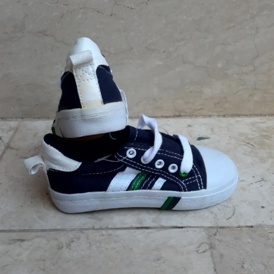 کفش بچه گانه