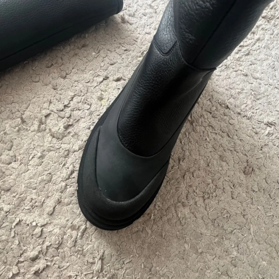 بوت چرم زارا