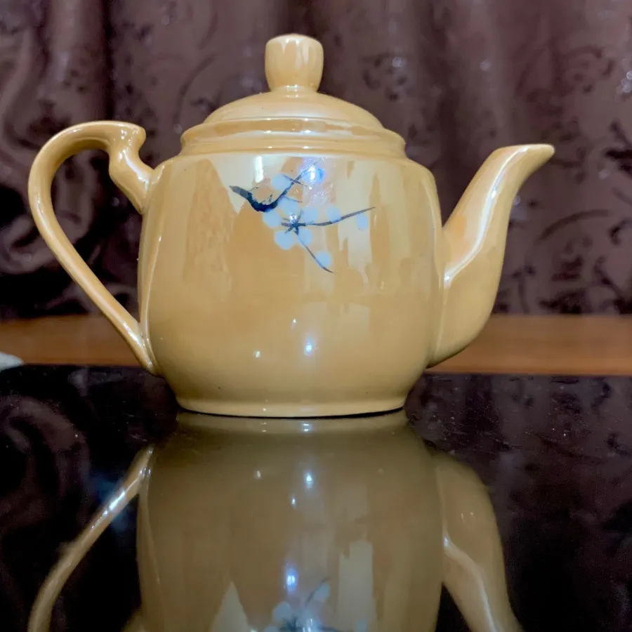 قوری چینی طلایی