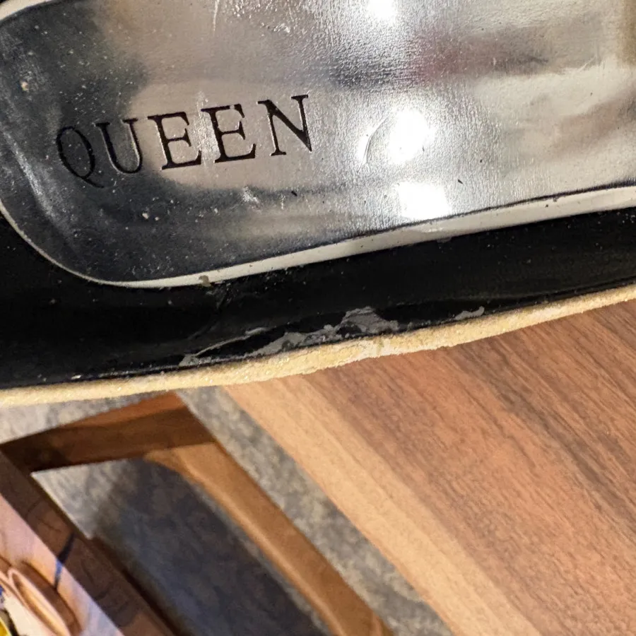 دو جفت کفش و صندل