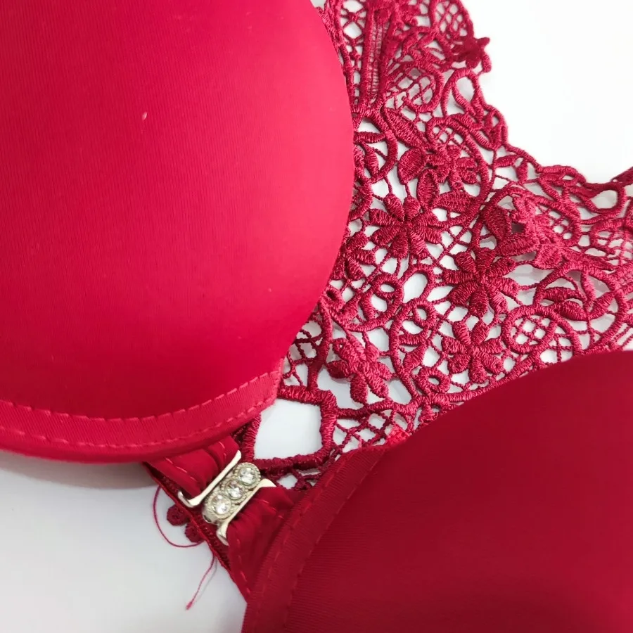 سوتین جلوبازشو