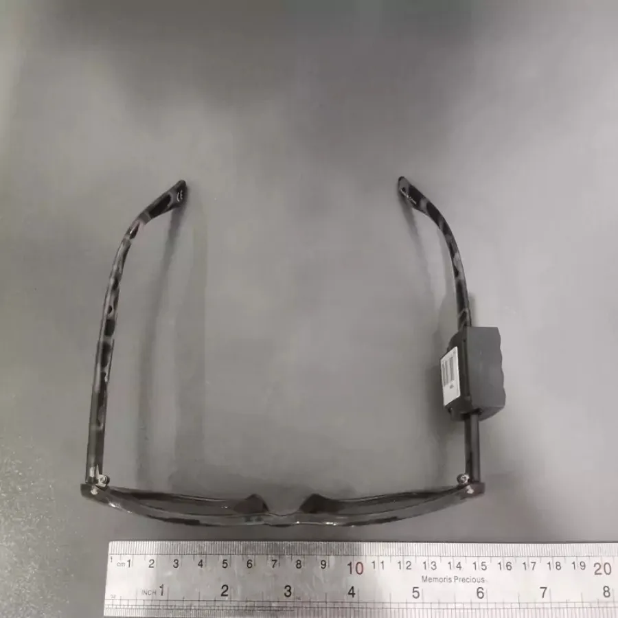 عینک آفتابی برند