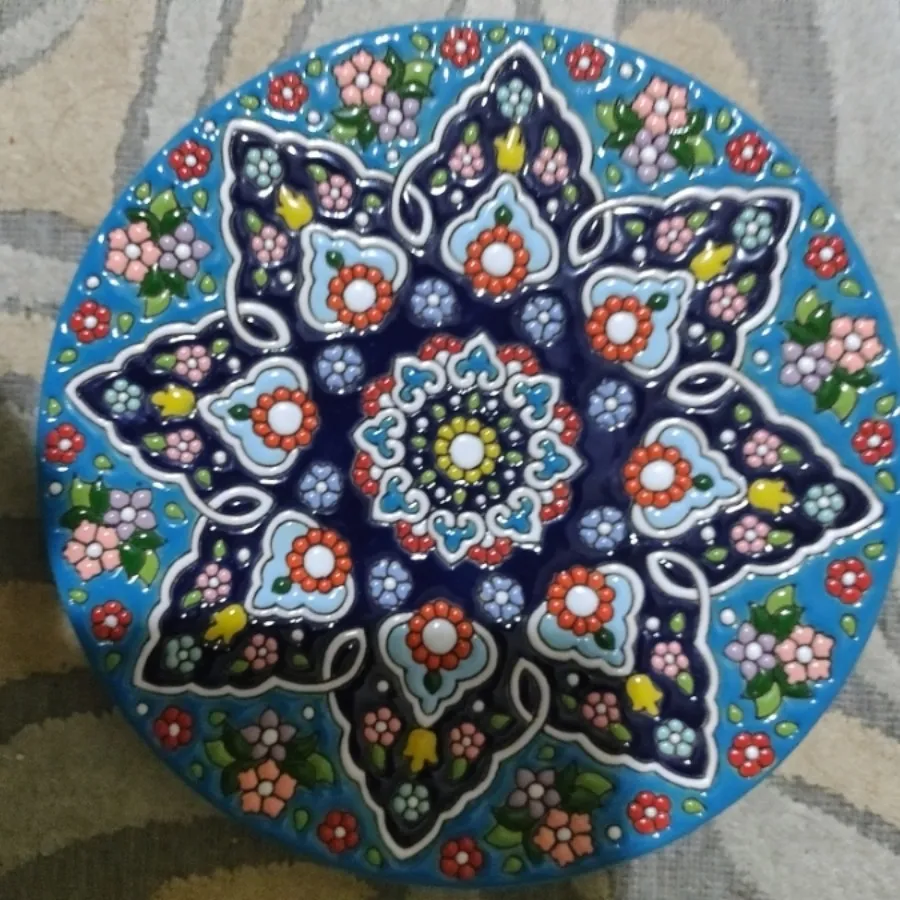 بشقاب سفالی برجسته دستساز