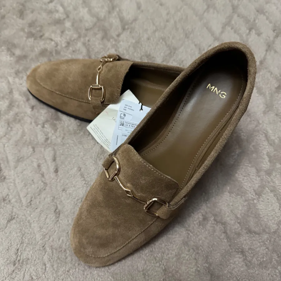 کفش تخت برند منگو