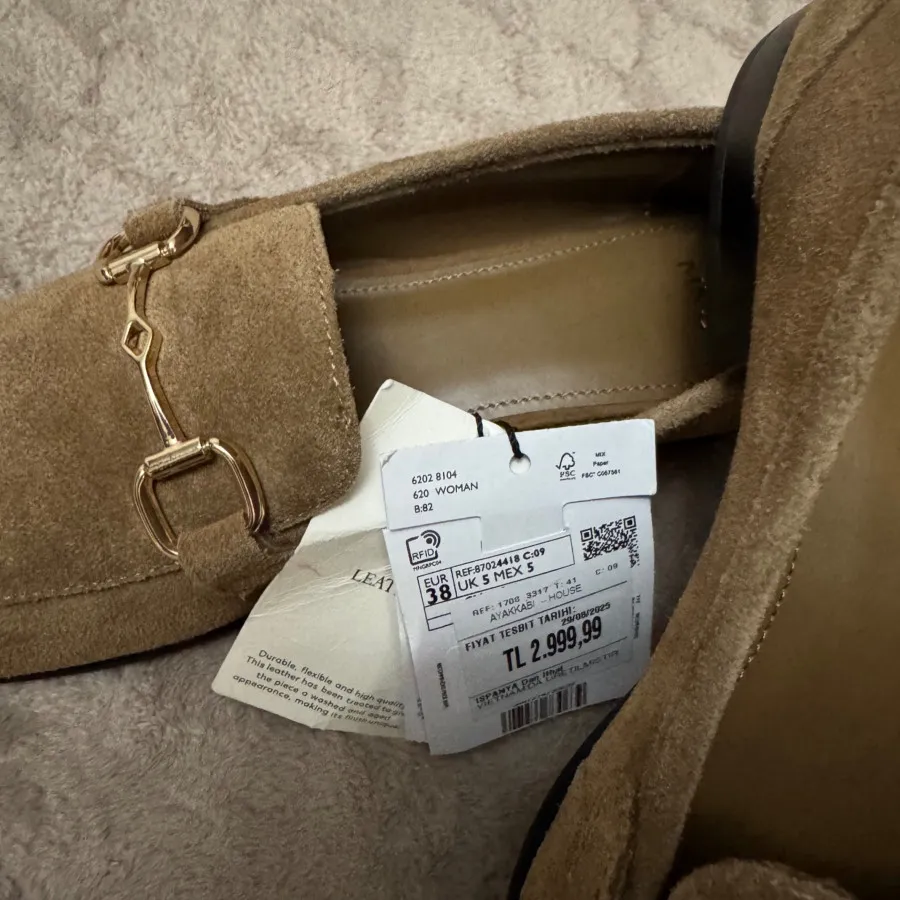 کفش تخت برند منگو