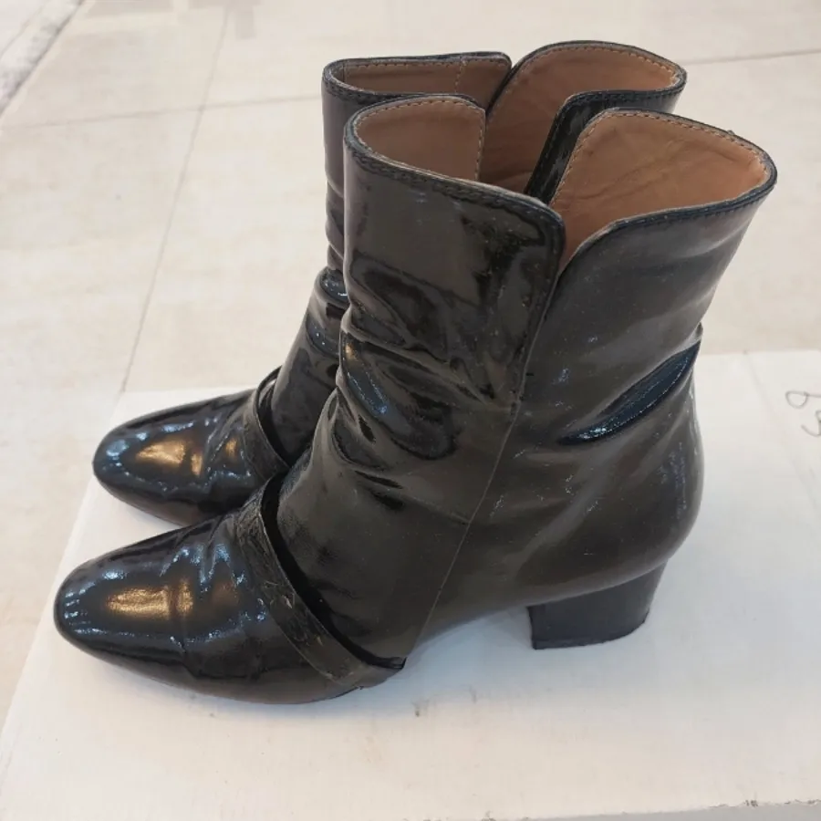 بوت برند Zara