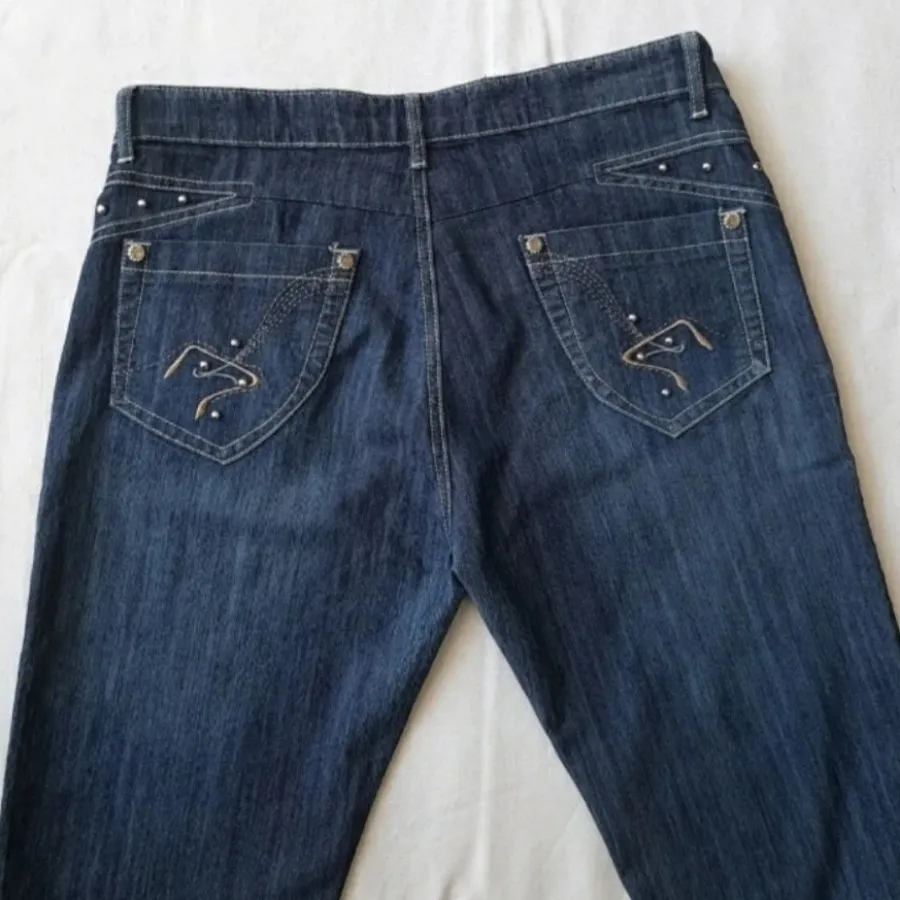 شلوار لی زنانه