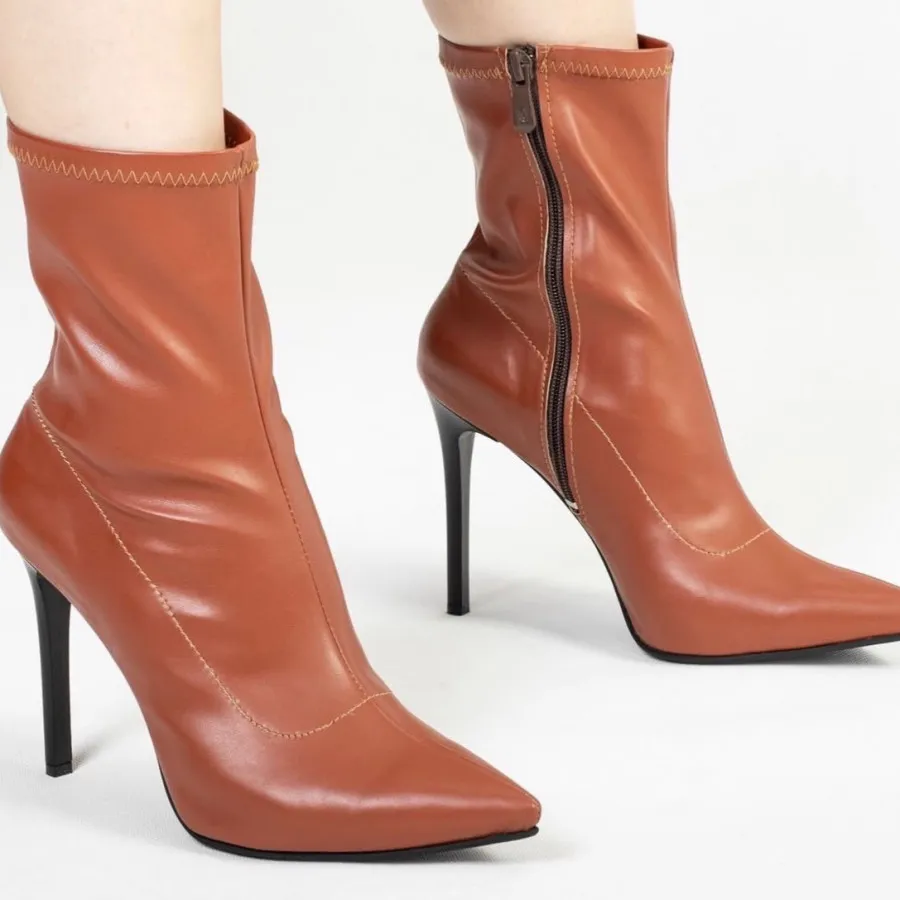 نیم بوت چرمی