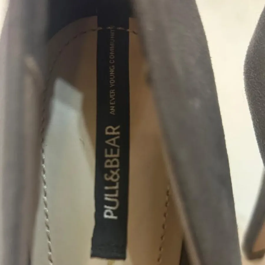 کفش هم از دبی گرفتم