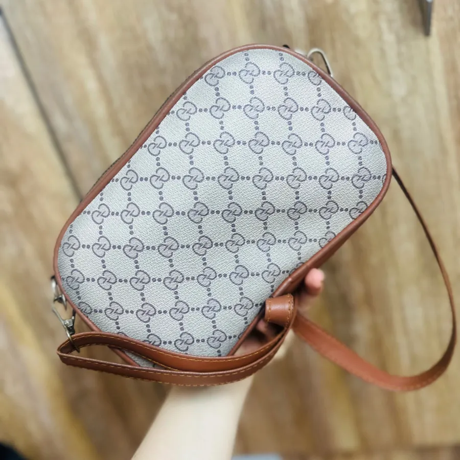 کیف دوشی گوچی